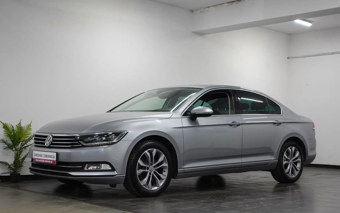 Volkswagen Passat cena 86900 przebieg: 107241, rok produkcji 2018 z Przemków małe 742